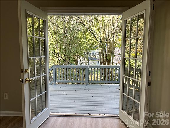 4th image of 5830 Stone Bluff Ct