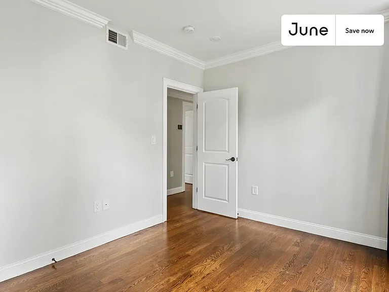 490 Washington St — Photo 21
