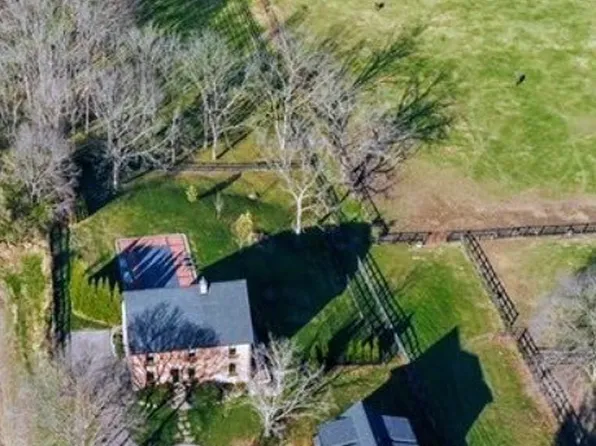 2566 E Lower Springboro Rd, Waynesville, OH 45068