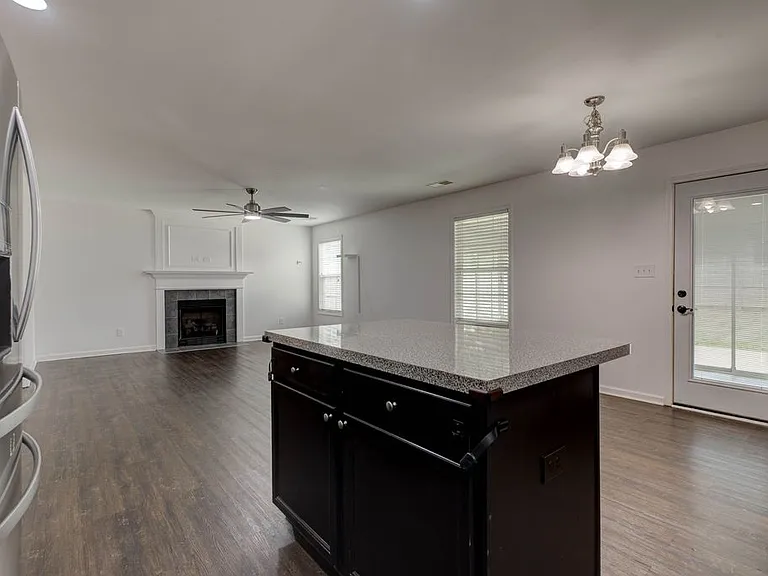 3752 Sunflower St — Photo 36