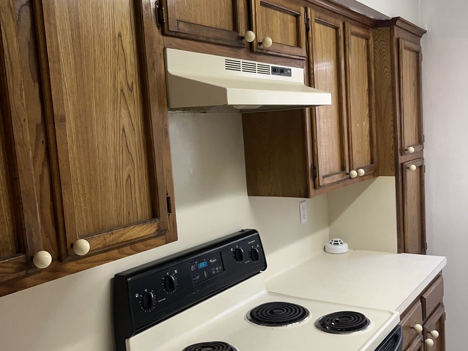 1st image of 820 Meadow Glen Ave APT C