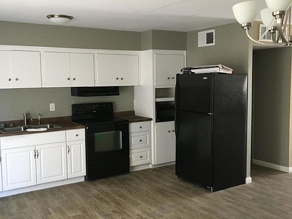 2nd image of 6438 W Rose Ln