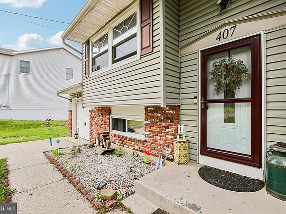 4th image of 407 Wisconsin Trl