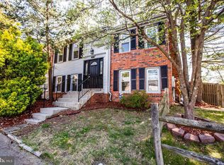 2049 Mayflower Dr, Woodbridge, VA 22192