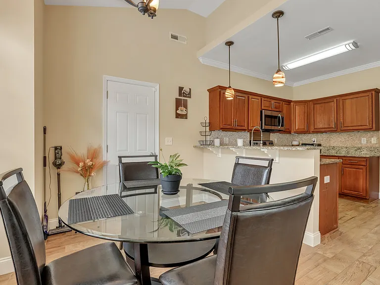 260 Grand Oaks Dr — Photo 24