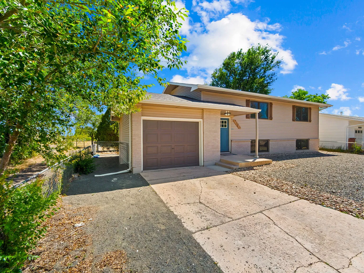 4 bed, 1809 sqft, $2,300 — Photo 1