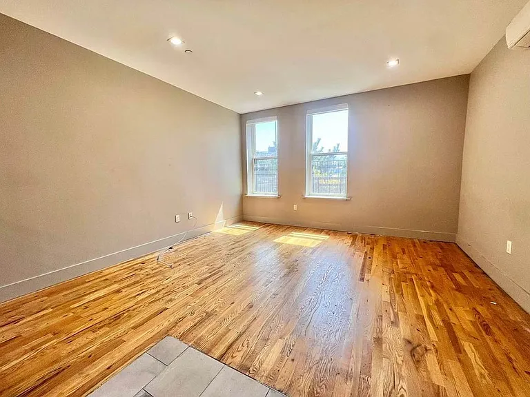 2807 Snyder Ave #1A — Photo 5