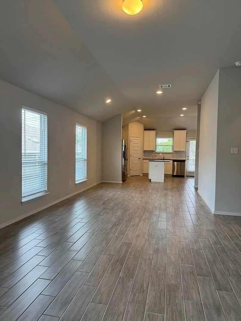 2 BR/2BA | Single Family Home | 1-Car Garage Parking | Fenced backyard In Austin! — Photo 4