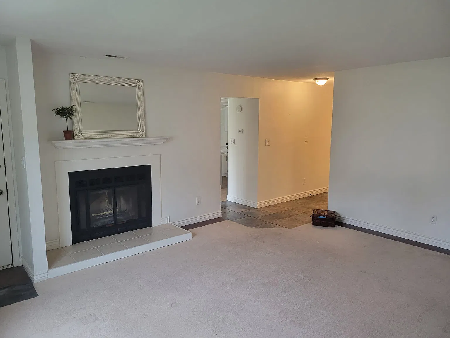 3 bed, 2.5 bath, 1892 sqft, $2,200 — Photo 3
