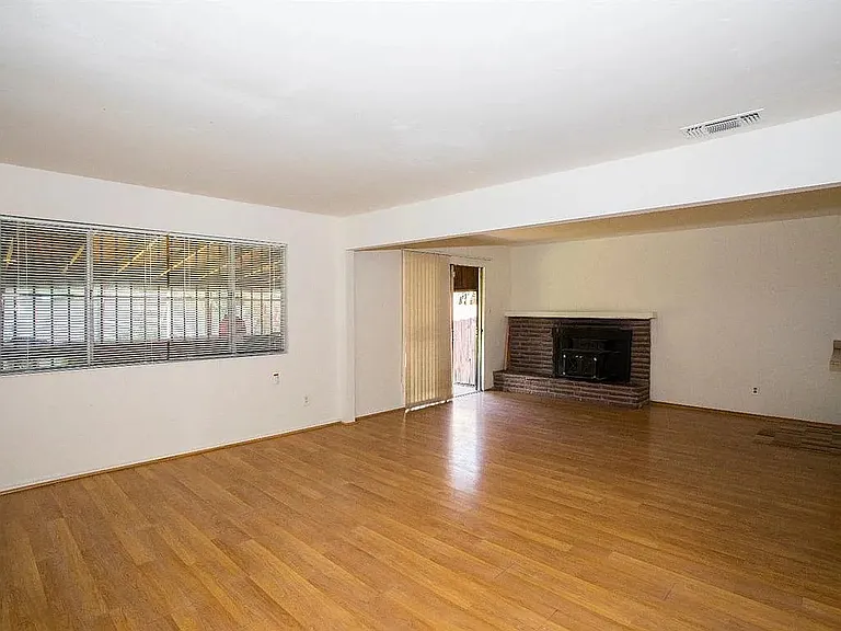 7512 Rubens Pkwy — Photo 10