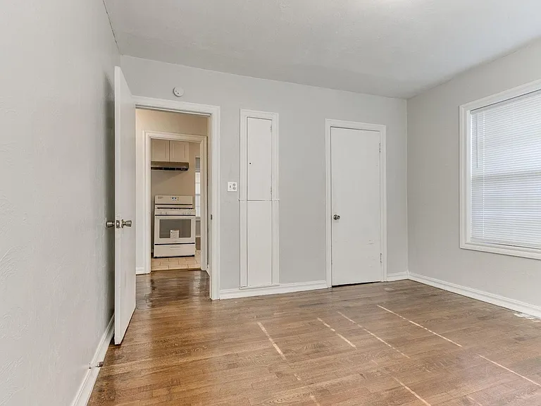 2042 NW 34th St — Photo 25