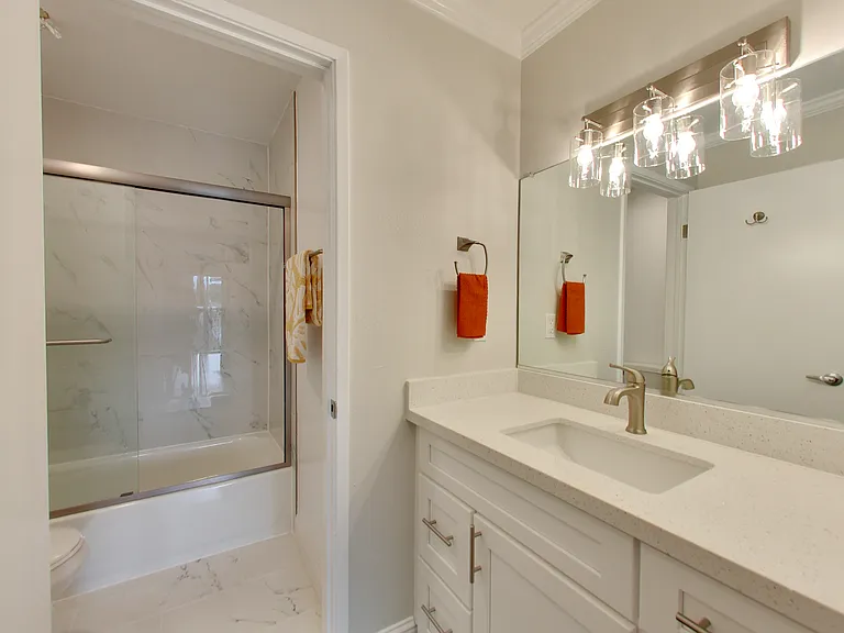378 Van Buren - Renovated 2bed and 1bed units - Beautiful Building! — Photo 26