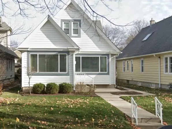 4540 North Woodburn STREET, Shorewood, WI 53211