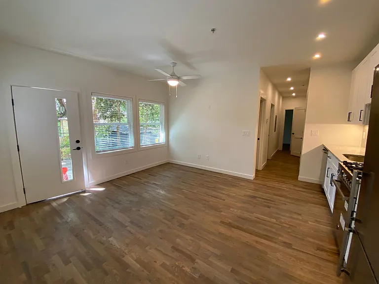 Andrews Court — Photo 36