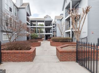602 Granville Ct, Sandy Springs, GA 30328