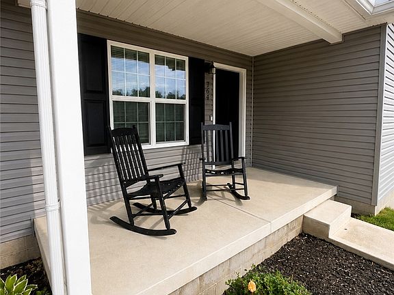4th image of 764 Oakdale Dr