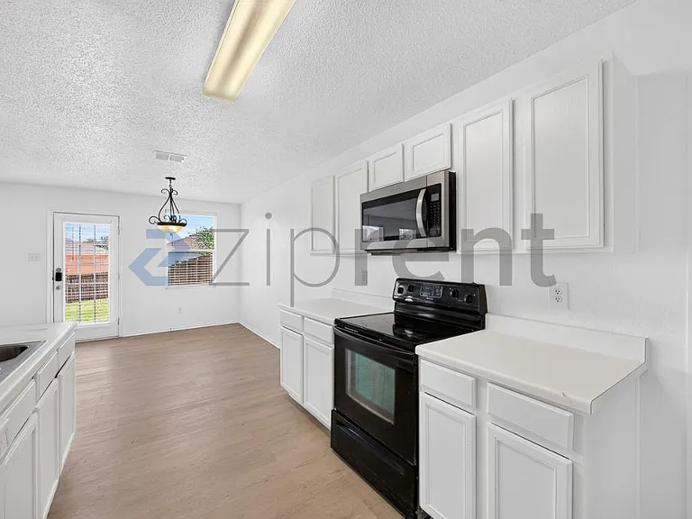 1320 Junction Run — Photo 17