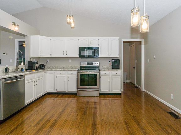 4th image of 1009 Trillium Ln