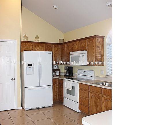 5th image of 2705 Silver Hill Dr