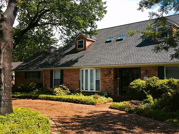 Front of house, circle drive