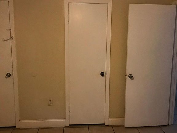 5th image of 7174 Poinsettia Dr #1