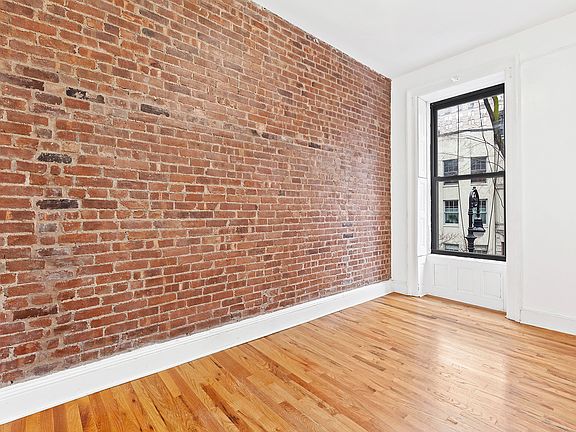 5th image of 20 W 95th St APT 4