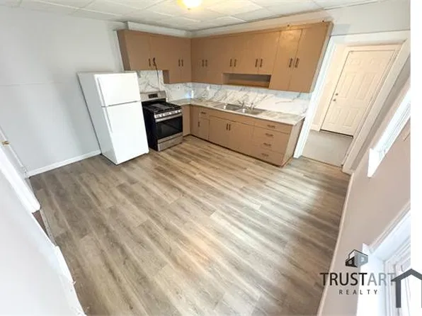 6650 Vandike St, Philadelphia, PA 19135