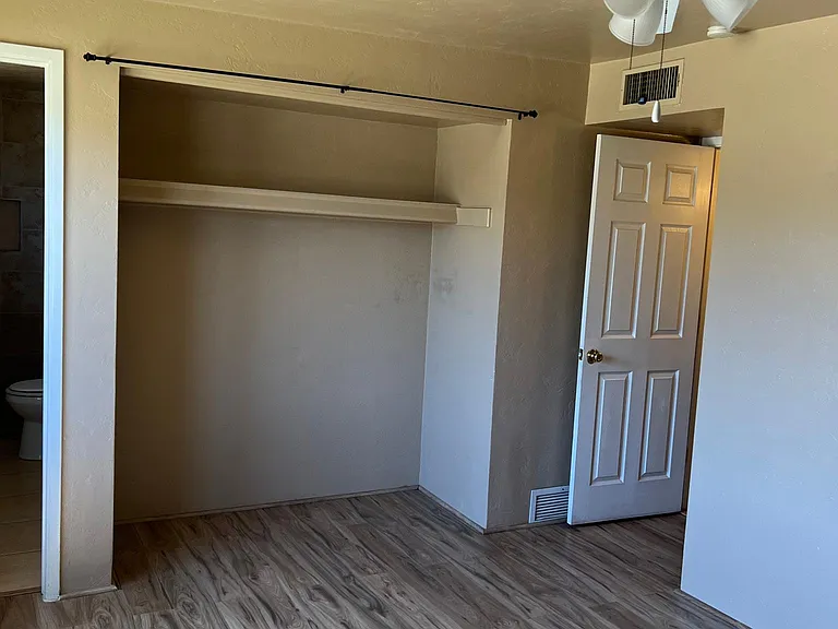 6027 S Lostan Ave — Photo 2
