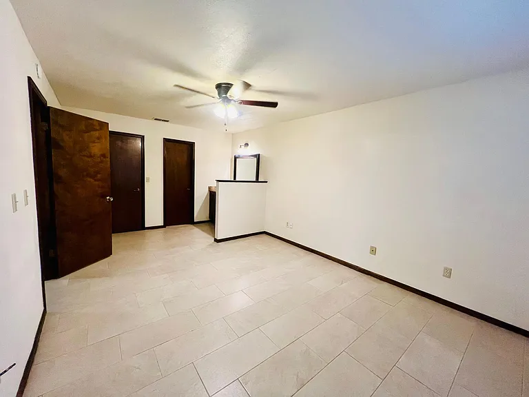35115 Whispering Oaks Blvd — Photo 13
