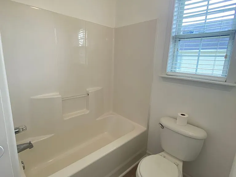 306 Strawbridge Ln — Photo 17