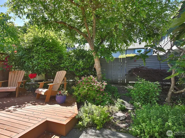 137 4th Street #A2, Langley, WA 98260