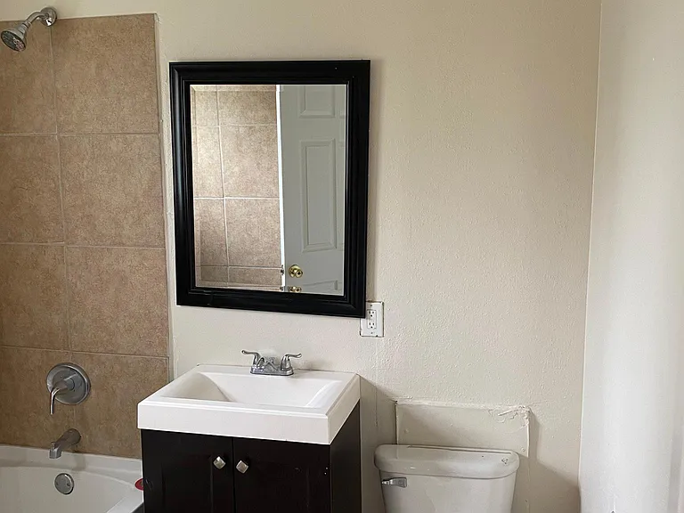 2818 Cadiz St #1 — Photo 3