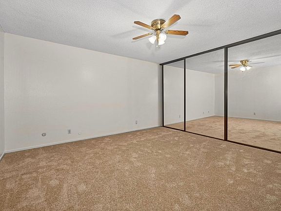 4th image of 420 N Civic Dr