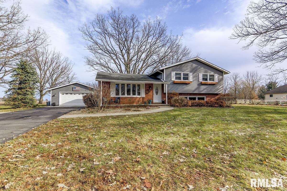 10136 Old Indian Trl, Glenarm, IL 62536 Zillow