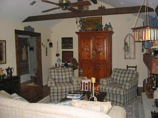 2nd image of 1718 DEER PATH