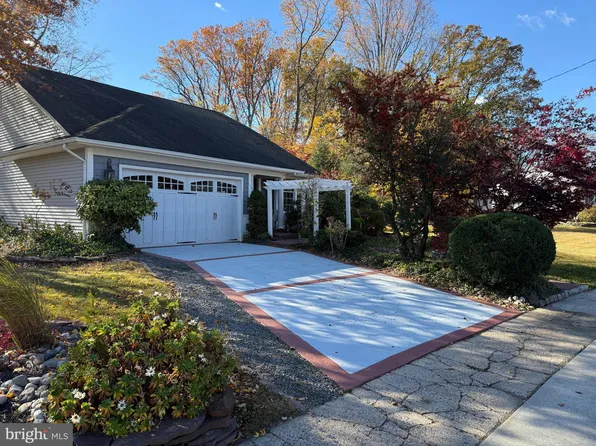 20 Temple Ave, Stratford, NJ 08084