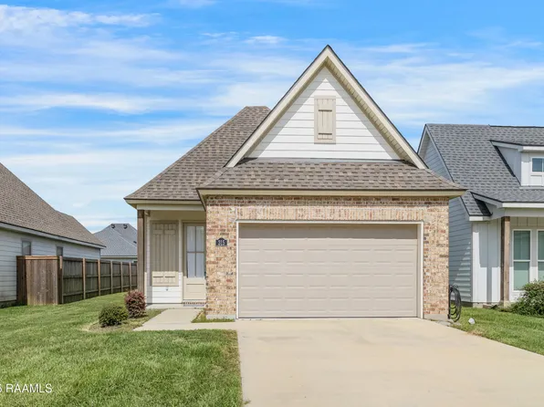 315 Adry Ln, Youngsville, LA 70592
