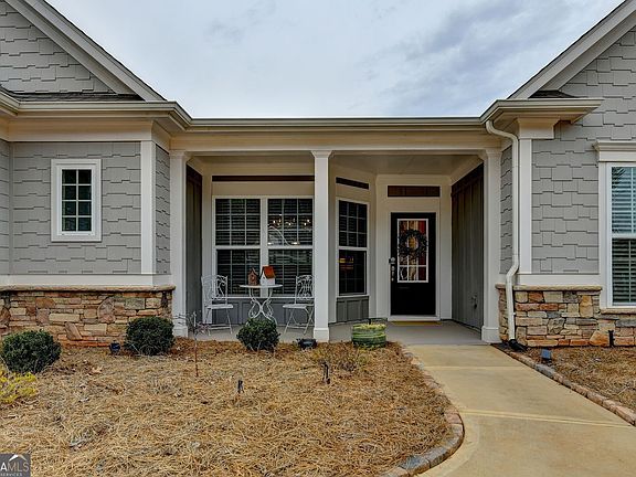 4th image of 1060 Pebble Creek Rd