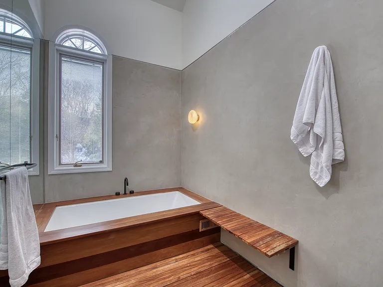 15 Wagon Ln — Photo 9