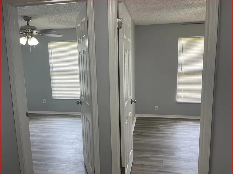 8255 Yolanda Ct — Photo 11