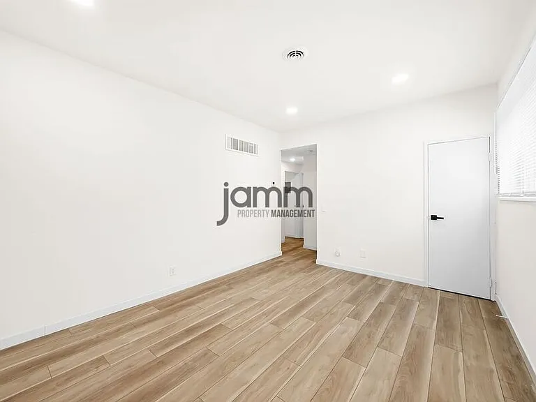 18975 Hilliard Blvd #1 — Photo 7