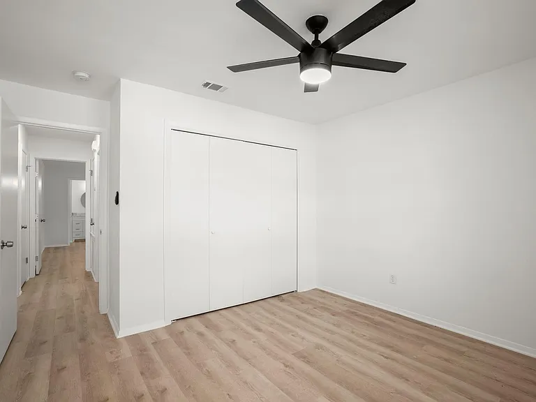 1606 Dale Cv #B — Photo 14
