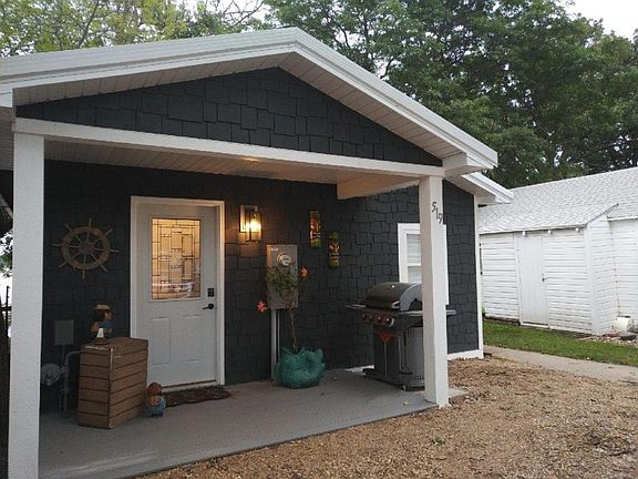 2nd image of 519 Hill Ave