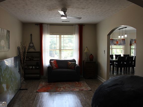 5th image of 33 Lee Road 2076