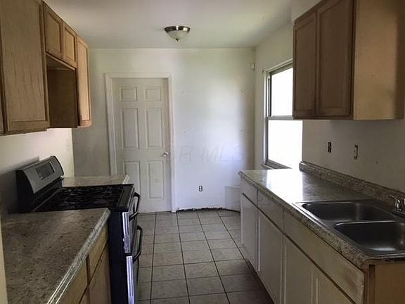 5th image of 459 Columbian Ave