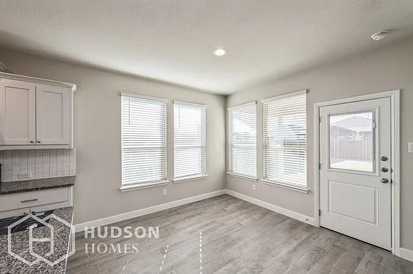 2436 Moon Ranch Dr — Photo 11