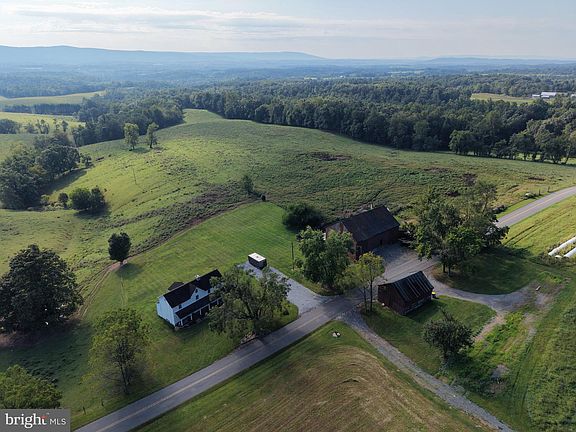 3rd image of 2592/ACRE Mountain Rd
