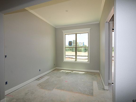 3rd image of 15151 Coop Ln