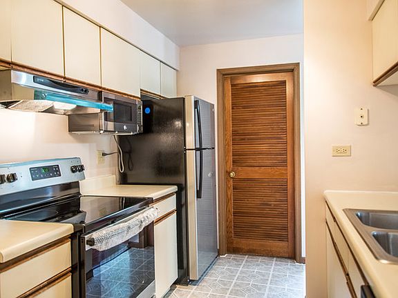 5th image of 1741 Eastwood Ct APT 9