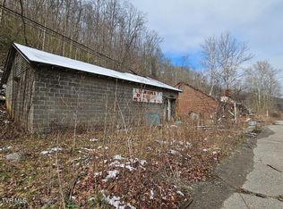 10007 Orby Cantrell Hwy, Pound, VA 24279